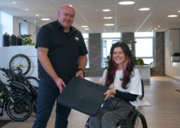 rahm Kundin Fabienne testete das rios® Rollstuhlsitzkissen.