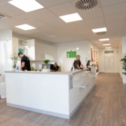 Helle und freundliche Räumlichkeiten in der neueröffneten Filiale Köln-Weiden