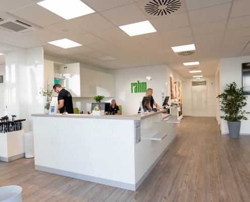 Helle und freundliche Räumlichkeiten in der neueröffneten Filiale Köln-Weiden