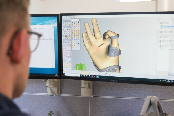 rios Konstruktion CAD Konstruktion der rios 3D-gedruckten Orthese am Computer