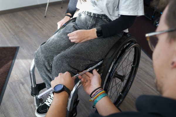 Beim rahm Neuro-Tag werden Betroffene zu Rehahilfsmitteln beraten